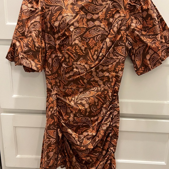 Strut & Bolt Dresses & Skirts - Chic Brown Patterned Mini Dress